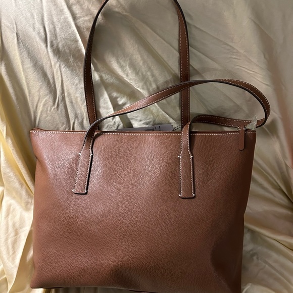 Tommy Hilfiger purse - Picture 2 of 3